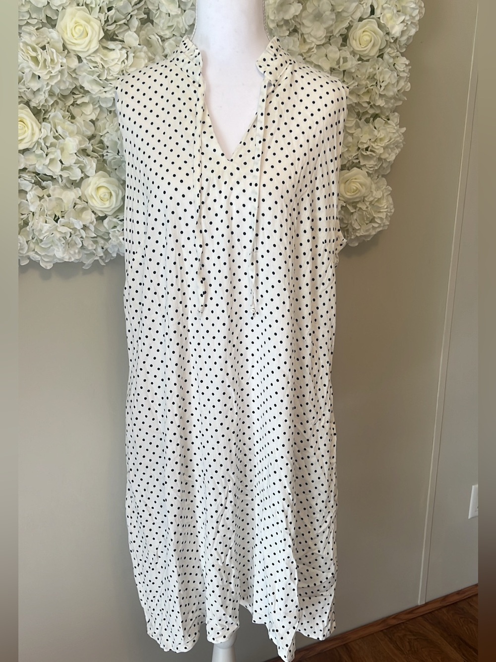 Sandra Darren White Dress with Black Polka Dots Flowy Beachy